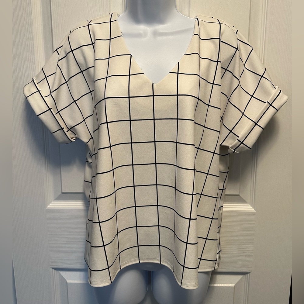 Womens Melloday shirt size medium